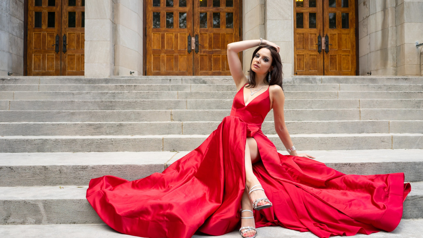 devushka-model-krasotka-plate-krasnoe-briunetka Высокооплачиваемая вакансия