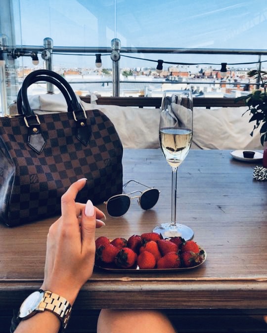 D342B7C1-662E-4E00-9236-8AE9C4FA64E1 Высокооплачиваемая вакансия